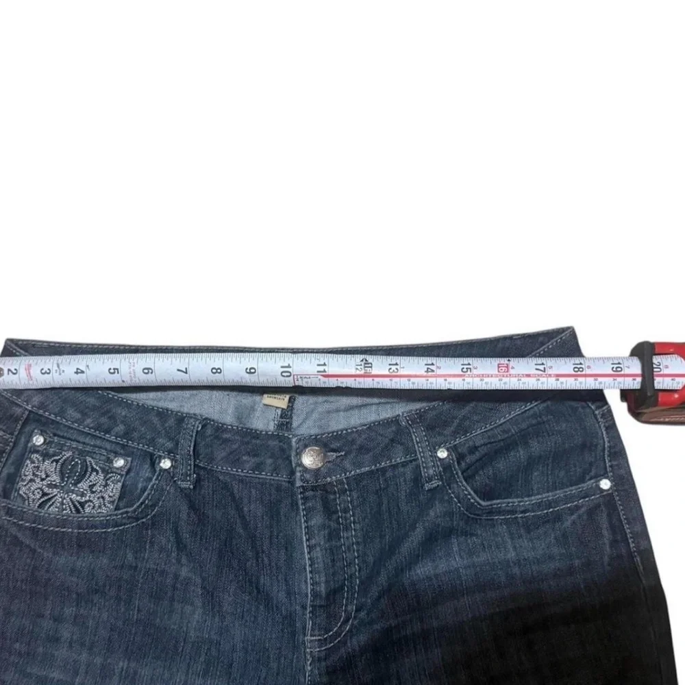 Embroidered Jeans - Picture 6 of 6
